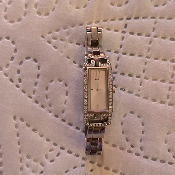 Ladies Guess watch with Swarovski crystals - Picture 3 of 8